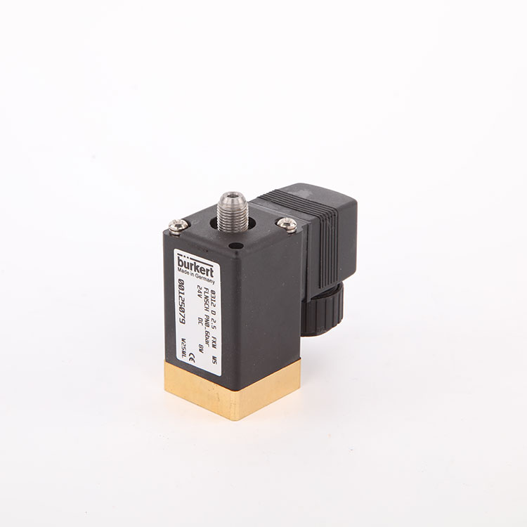 Cuộn dây điện từ máy bay phản lực